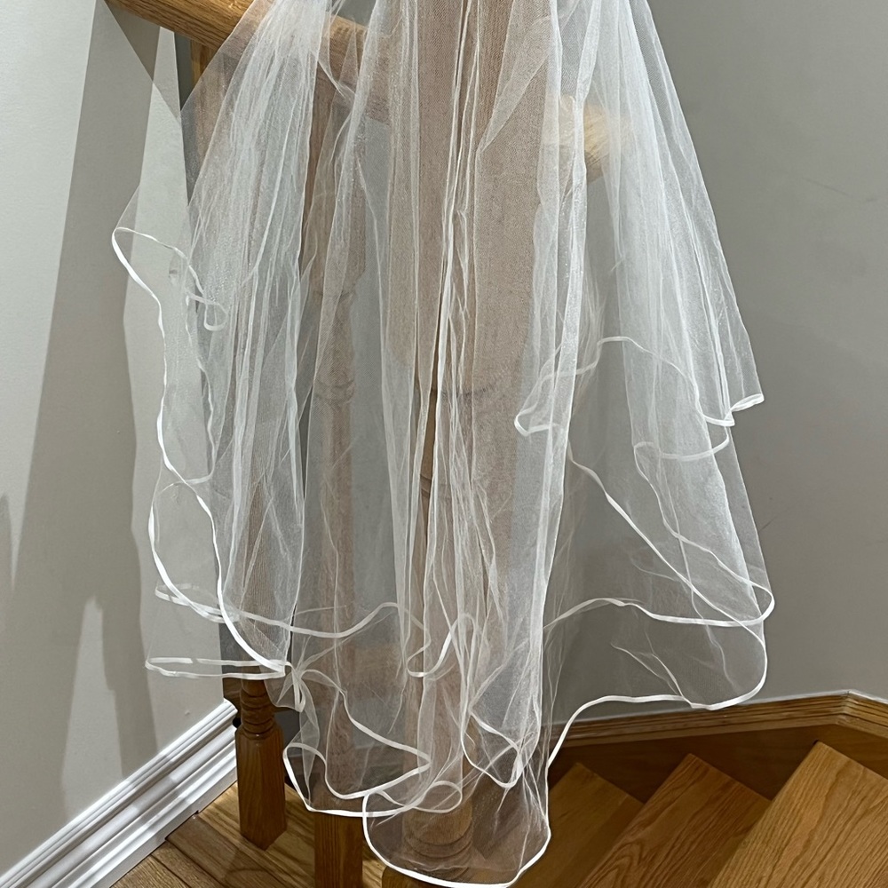 Short two layer wedding veil